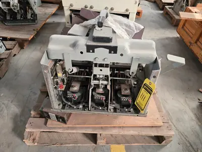 Used _UNKNOWN_ _UNKNOWN_ Circuit Breakers Indiana US | Myron Bowling Auctioneers Inc #1503991