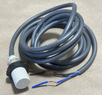 NEW Omron E2F-X5E2