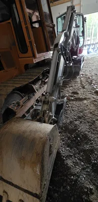 TAKEUCHI TB260 Excavator | Iron Listing (4)