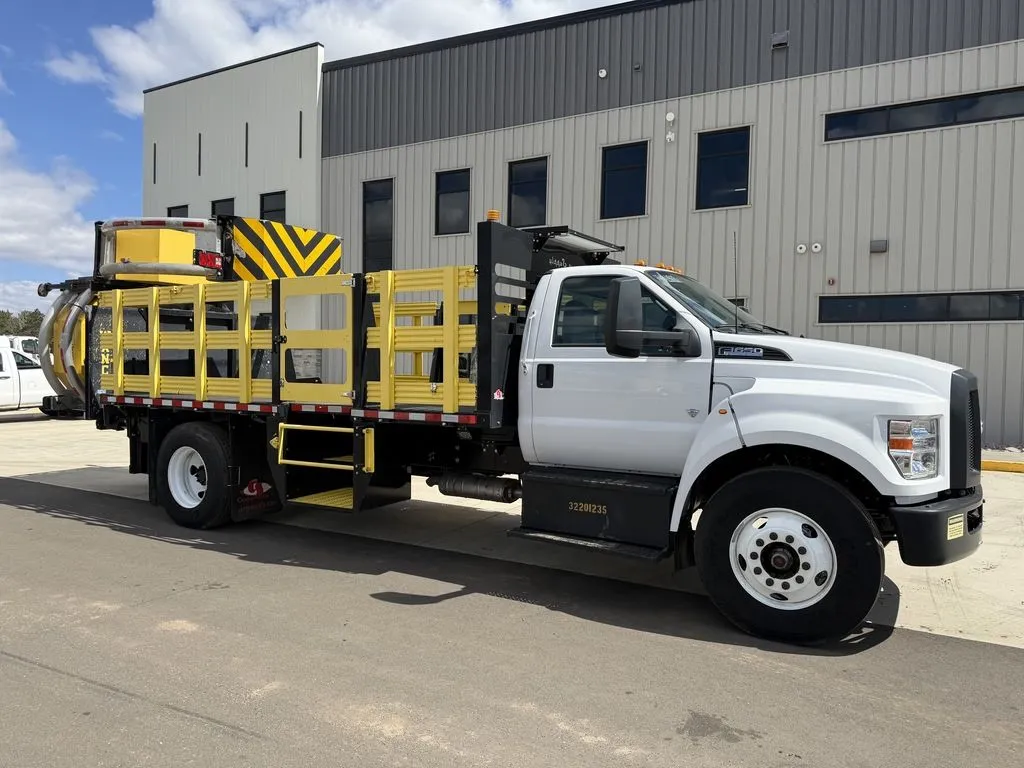 Used 2022 FORD F650 SUPER DUTY ATTENUATOR Service & Utility Trucks Minnesota US | Carco Truck & Equipment #1514040