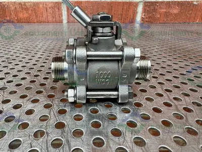 USED INLINE INDUSTRIES STAINLESS STEEL BALL VALVE W/ 1/2" SANITARY FITTING