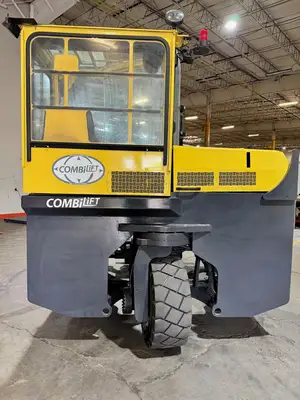 Used 2017 Combi C8000LR Internal Combustion Forklifts: Pneumatic Tire New York US | United Lift #1446717