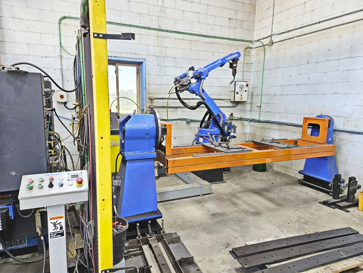 Used 2022 YASKAWA ArcWorld AW2000 Robots Ontario CA | CNCsurplus #373901