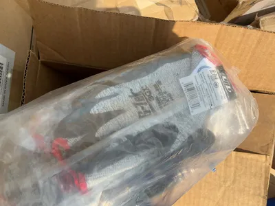 Used _UNKNOWN_ _UNKNOWN_ Apparel, Gloves, Lab Coats Michigan US | Miedema Asset Management Group #1321101