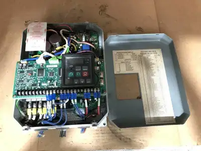 Allen-Bradley 1333-YAB Ser D Adjustable Frequency AC Drive 3.6V 460/415/380V 3PH