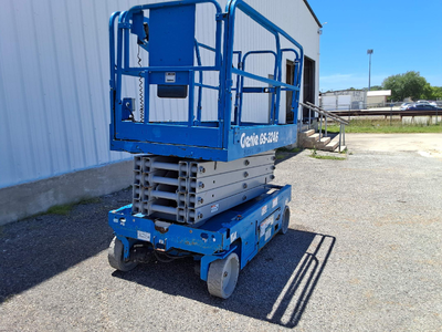USED 2018 Genie GS-3246