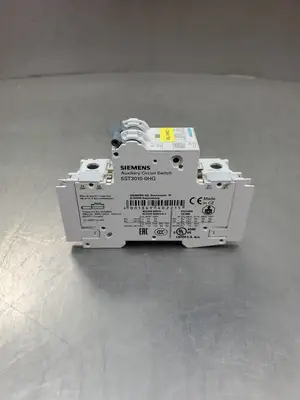 USED Siemens 5SJ4102-7HG40 Circuit Breaker w/5ST301 AS Auxiliary Switch