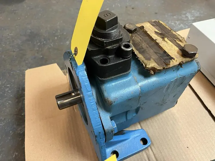 Used VICKERS 45V506-1C-20-283 Pumps | Surplus Asset Holdings #1206217