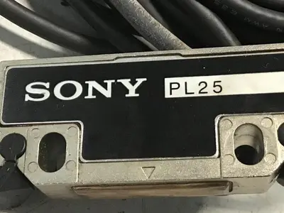 USED SONY PL25