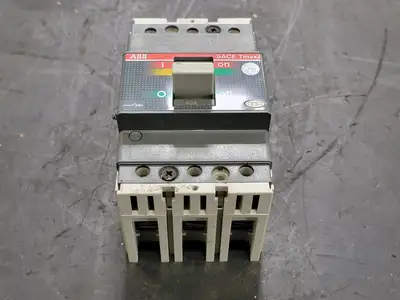 40 Amp, 3 Pole, 480-600Y/347 volts Circuit Breaker