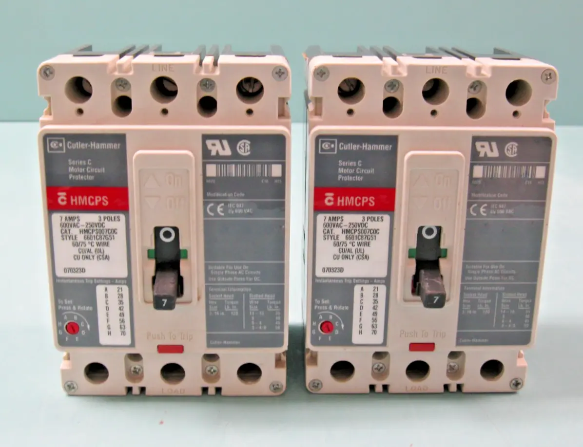 Lot (2) Cutler-Hammer HMCPS (HMCPS007COC) Circuit Breaker 7 Amp 3-Pole H12