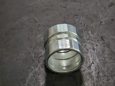 2-1/2" EMT Conduit Compression Coupling (Box of 2)