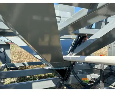 Used TRAVIS _UNKNOWN_ Seed Tenders Iowa US | Keast Enterprises #1360482