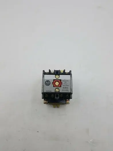 Used UNBRANDED _UNKNOWN_ Relays & Switches Michigan US | ND Industrial Surplus #1208318