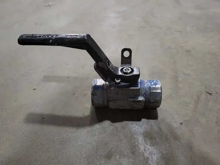 Used FRONTIER _UNKNOWN_ Valves/Fittings British Columbia CA | Lenmark #256731