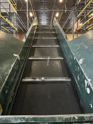 USED INTERNATIONAL BALER CORPORATION CY-48265 INFEED CONVEYOR