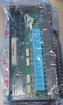 Mitsubishi MELSEC AY11A Relay Output Module. Loc3B-32