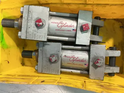 Used MILWAUKEE CYLINDER A61 Pumps Ohio US | HGR 24 #1506657