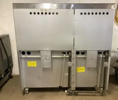 152-0779 Castle Stove Range w 6 Burners-24 Inch Griddle-2 Ovens