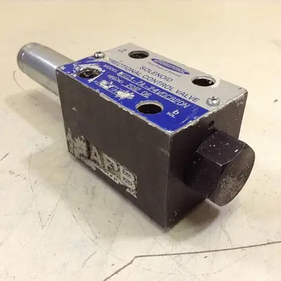 USED INTERNATIONAL DG03-7A-24VDC82DN