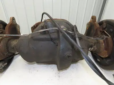 Toyota Electric Forklift Differential Drive Axle Six Lug Off Of 5FBC25 W/E Brake