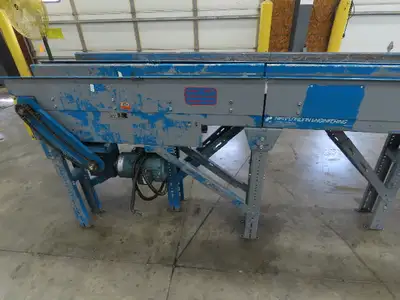 New London Engineering 7.5" x 13' 6" Side by Side Plastic Chain Conveyor 90°