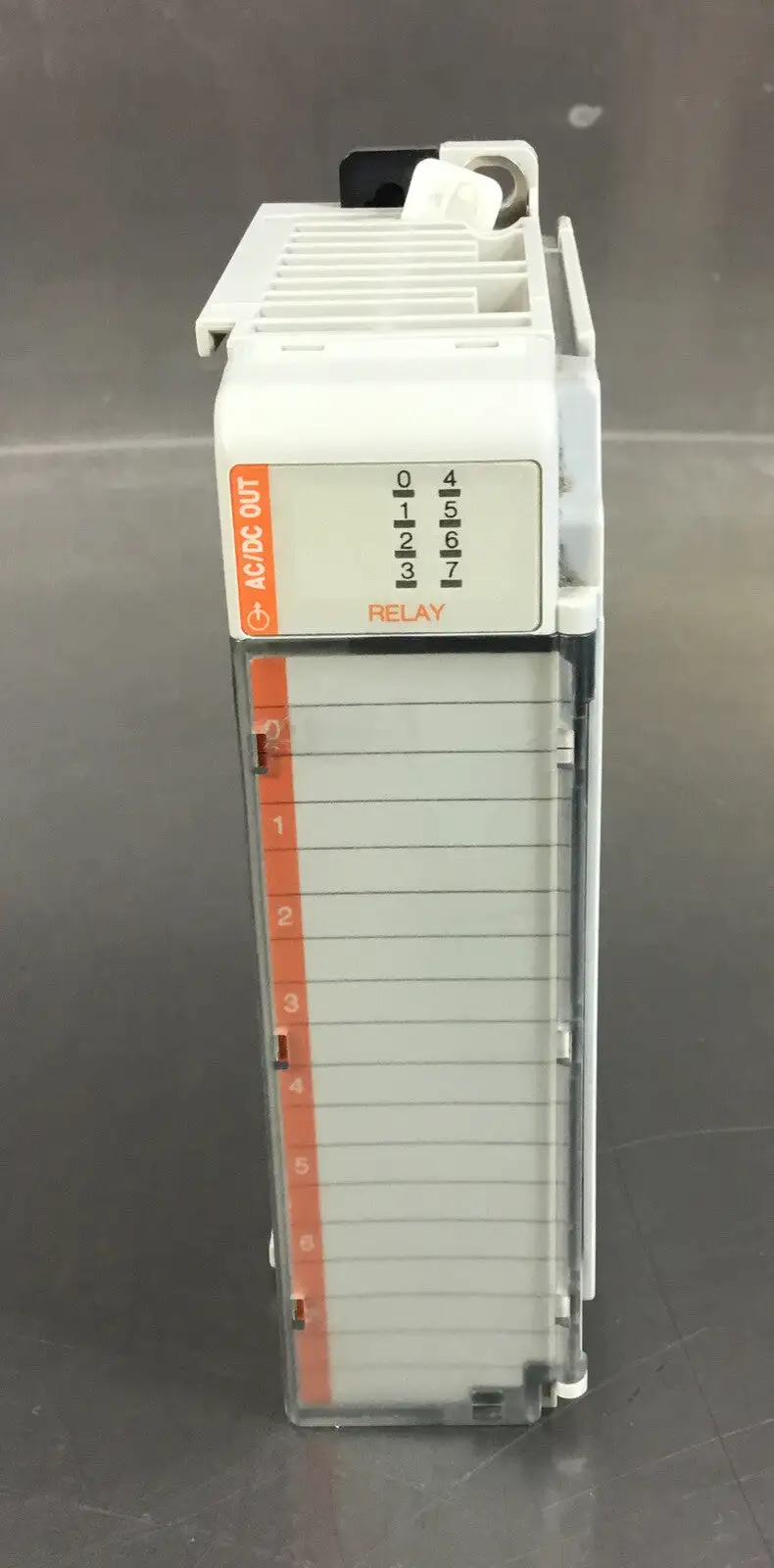 USED Allen-Bradley 1769-OW8