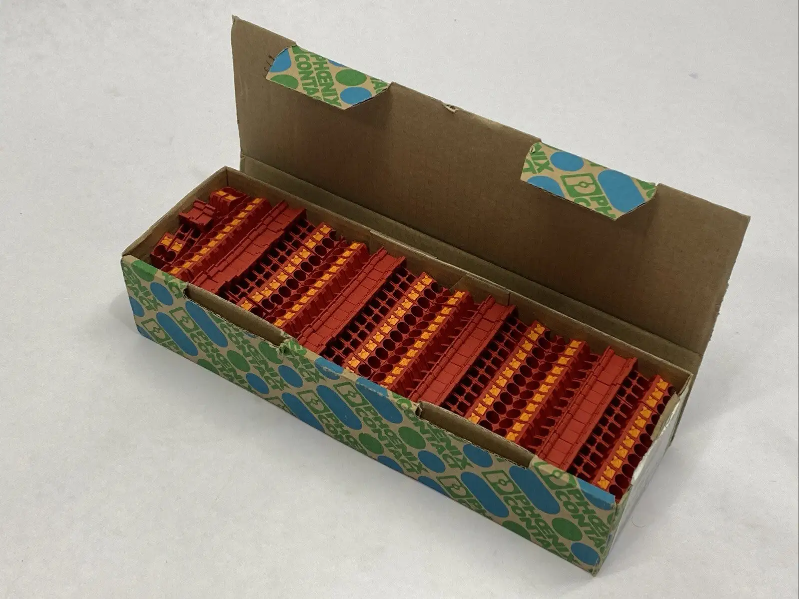 PT 2,5 RD,1037083 | Phoenix Contact PT 2,5 RD Feed-Through Terminal Block Red 1037083 LOT OF 50 - New