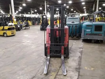 USED 2018 RAYMOND 425-C30TT