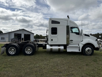 Used 2023 KENWORTH T880 TRUCK TRACTOR Conventional trucks Michigan US | Miedema Asset Management Group #1709441