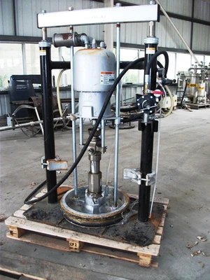 7 LPM Graco Bulldog Mastic Drum Pumps Ratio 40 to 1