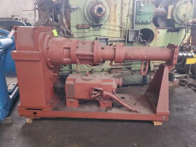 NRM 4.5" Rubber Extruder