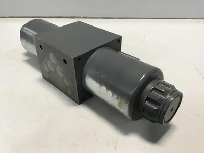 USED MANNESMANN REXROTH 4WE10E32/CG24N9Z4 SO503