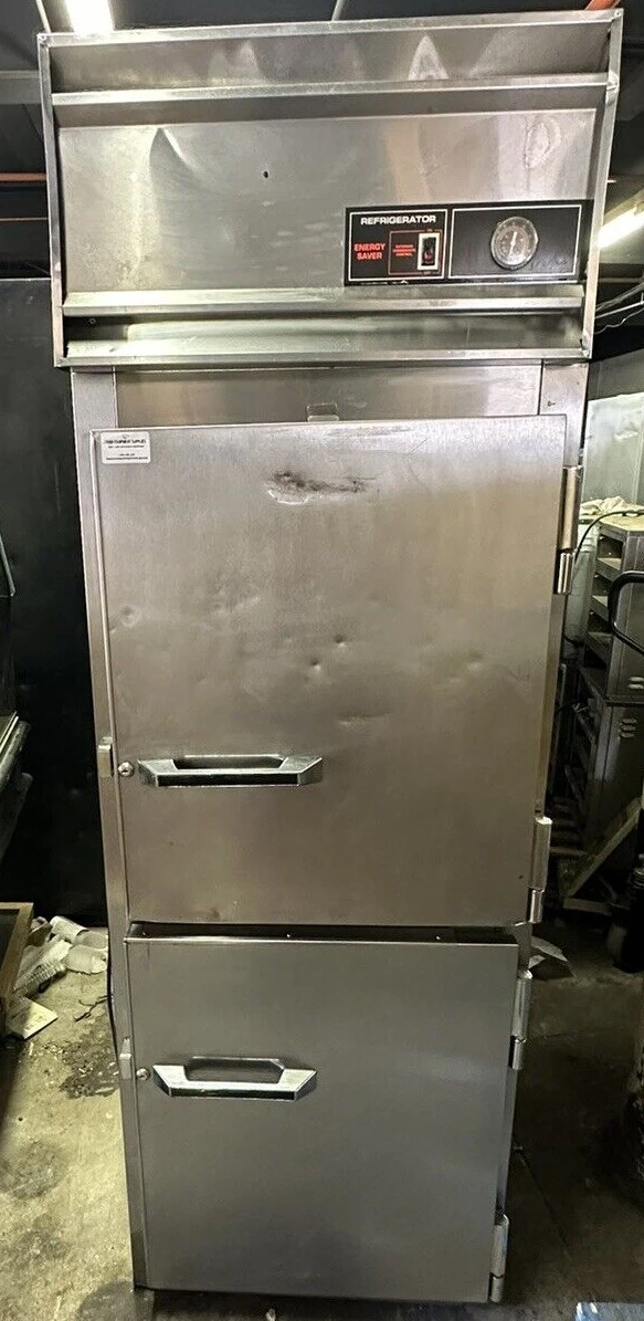 174-0080 Victory RA-1D-S7-HD Half Door Commercial Self Contained Cooler