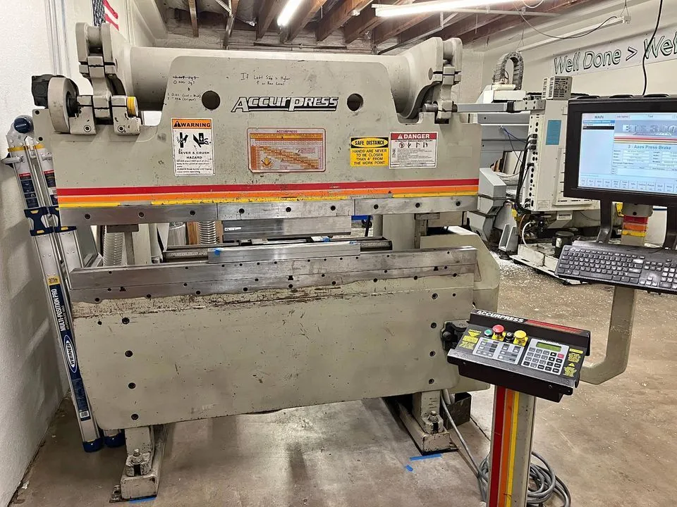USED 2001 ACCURPRESS 7606