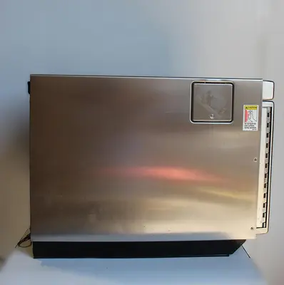 USED AMANA HCM2200