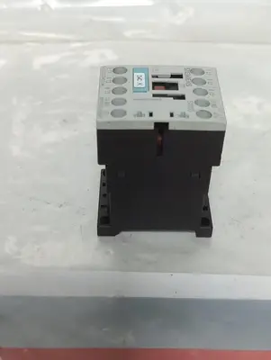 Used SIEMENS 3RT1015-1BB41 Miscellaneous Equipment (Electrical & Power) Ohio US | Surplus Asset Holdings #1425641