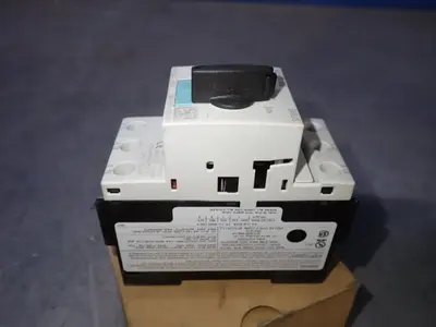 Used SIEMENS 3RV10211DA10 Circuit Breakers | HGR 24 #731895