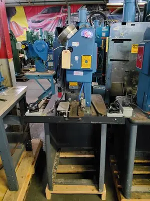 Used EDWARD SEGAL HL-1093 Eyelet & Transfer Presses CA | B & B RIVET MACHINE #1231952
