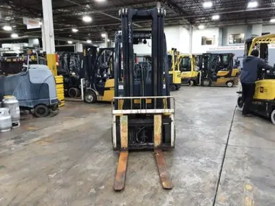 USED 2018 YALE GLC060
