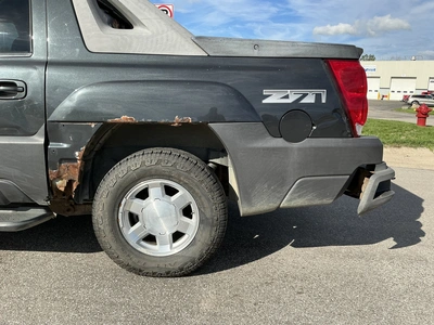 Used 2003 CHEVROLET AVALANCHE Pickup Trucks Michigan US | Miedema Asset Management Group #1468662