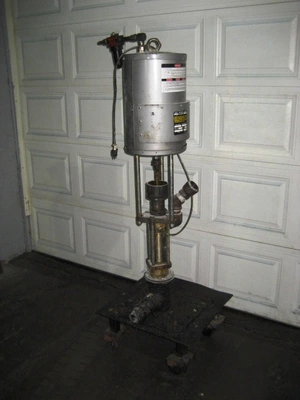 Graco "Bulldog" Piston Pump, stainless steel