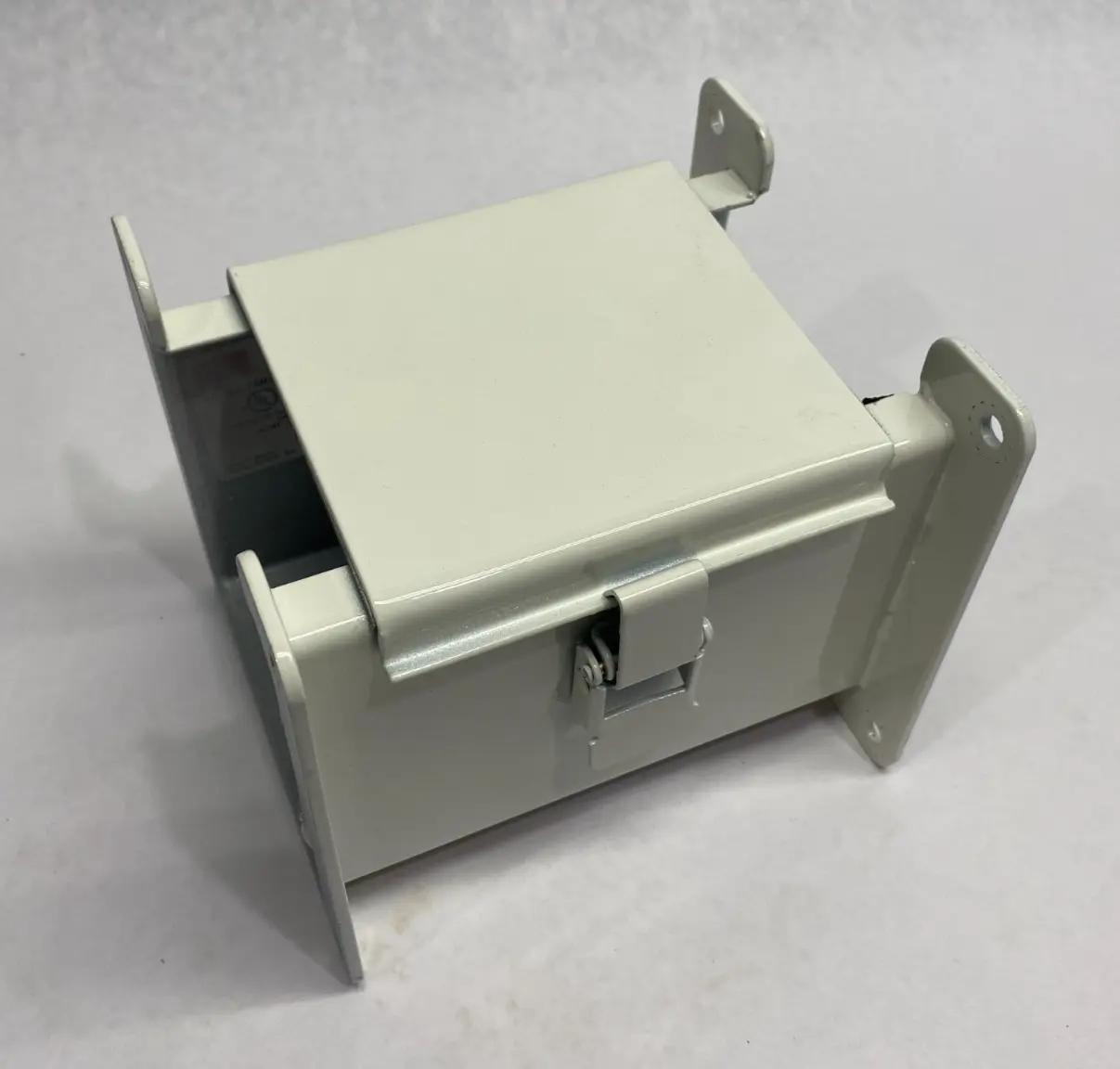 USED HOFFMAN NVENT LAY-IN WIREWAY SECTION STRAIGHT HINGED COVER PAINTED WHITE