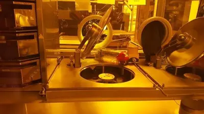 MBRAUN LABMASTER DP 5357  glovebox  with suss rc8