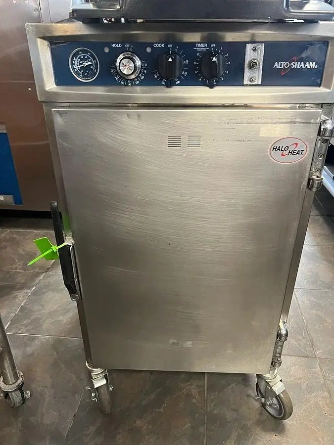 Alto-Shaam 1000-TH-II Half Height Stackable Cook and Hold Oven with Simple Controls - 120VAlto-Shaam 1000-TH-II Half Height Stackable Cook and Hold Oven with Simple Controls - 120V
