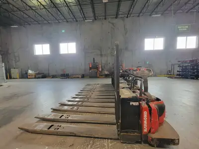 USED RAYMOND 8410