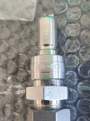 NEW Swagelok D-316-QC8