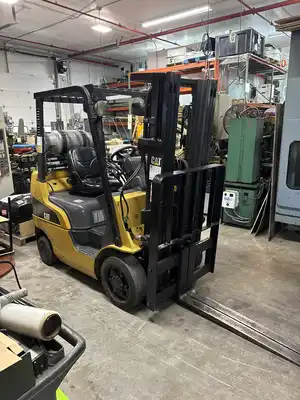 CAT C4000 Material Handling Fork Lift Trucks | Global Machine Brokers, LLC (1)