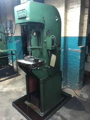15 TON HANNIFIN #F-50 HYDRAULIC C-FRAME PRESS: STOCK #10464