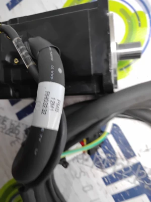 USED YASKAWA SGMAS-08A2A-FJ13